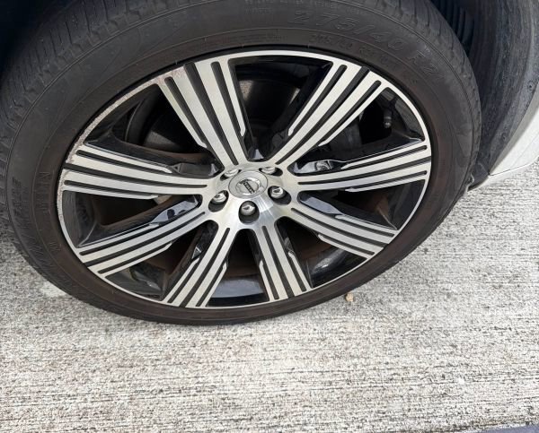 Used 2023 Volvo XC90 B6 Ultimate w/ Protection Package Premier image 10