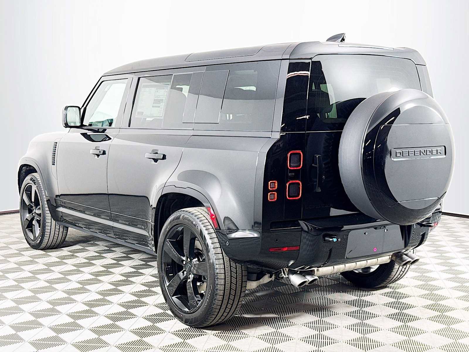 New 2026 Land Rover Defender 110 V8 AWD/4WD image 7