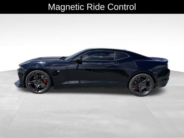 Used 2019 Chevrolet Camaro SS RWD image 4