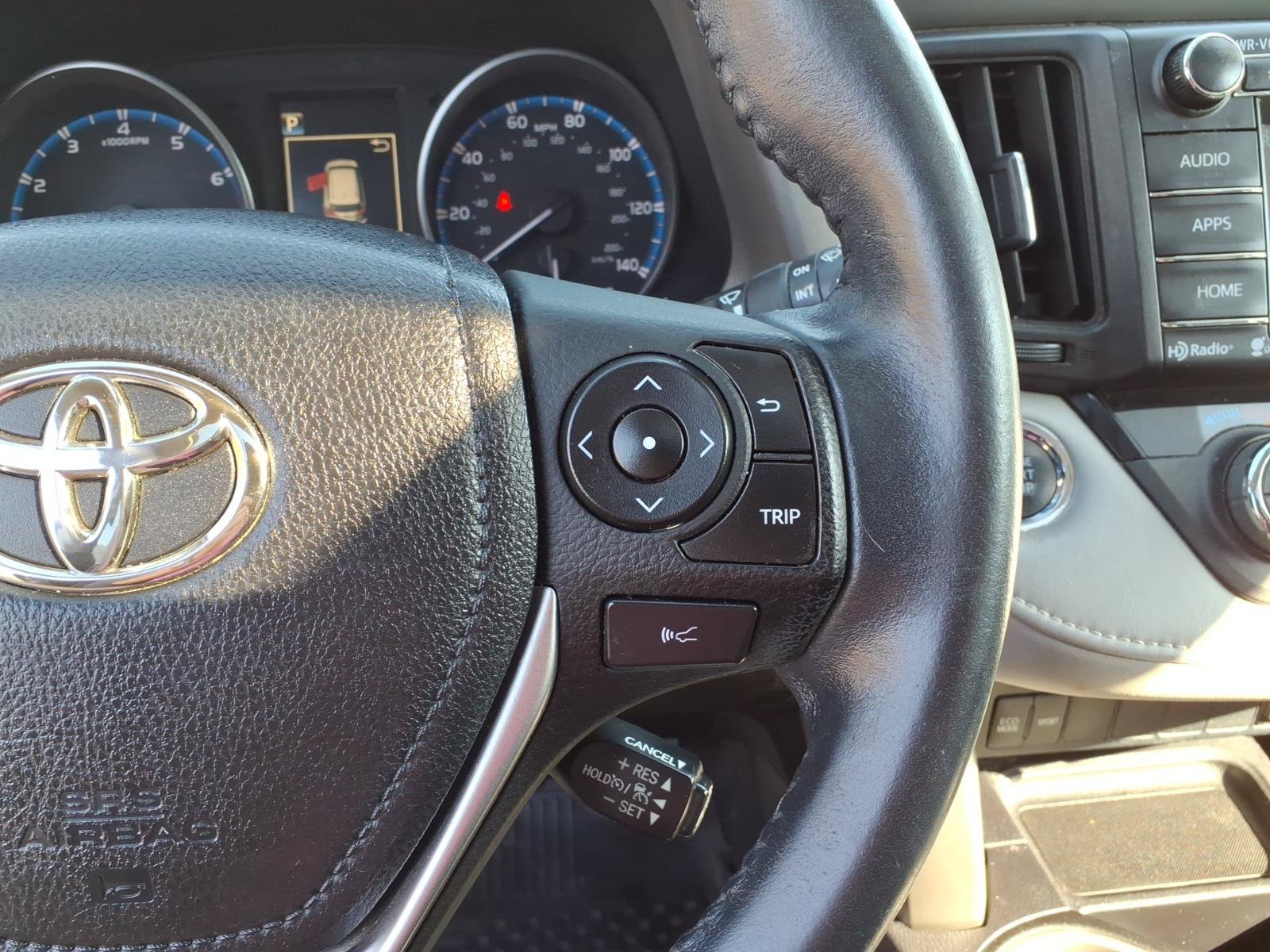 Used 2018 Toyota RAV4 XLE AWD/4WD image 21