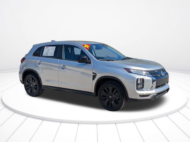 Used 2025 Mitsubishi Outlander Sport LE image 2