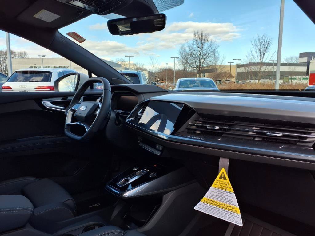 New 2025 Audi Q4 e-tron Premium Plus AWD/4WD image 12
