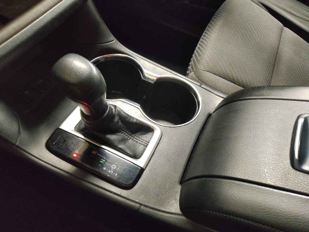 Used 2018 Toyota Highlander LE image 26