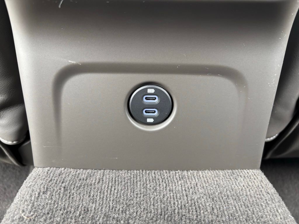 Certified 2026 Porsche Macan AWD/4WD image 27