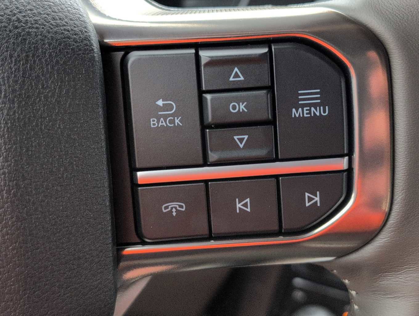 New 2025 Ford F350 Platinum w/ Platinum Plus Package image 24