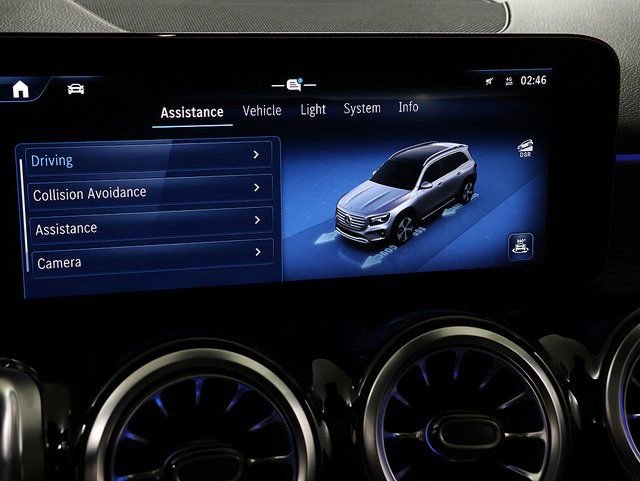 Certified 2026 Mercedes-Benz GLB 250 4MATIC image 17