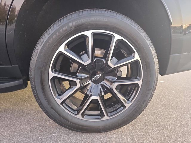 Used 2022 Chevrolet Tahoe RST w/ Luxury Package image 35