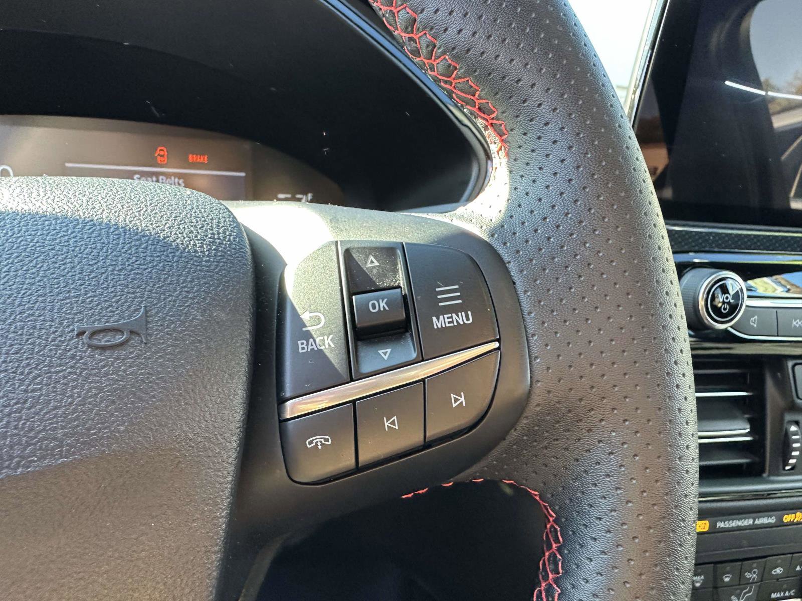 Used 2024 Ford Escape ST-Line image 28