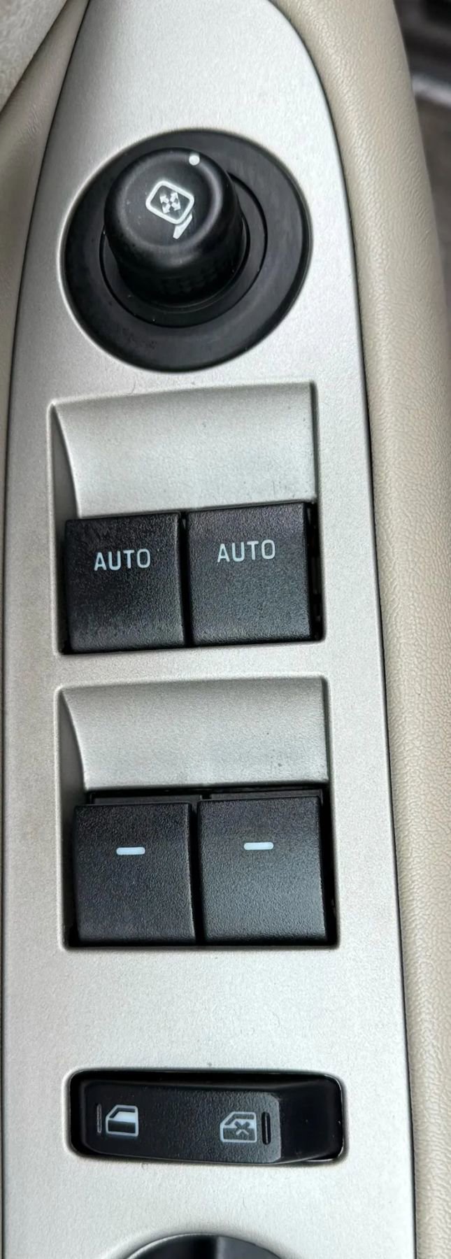 Used 2012 Ford Fusion SEL FWD image 22