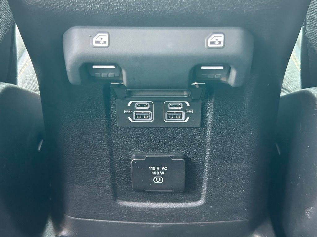 Used 2025 Jeep Wrangler Unlimited Sahara AWD/4WD image 60