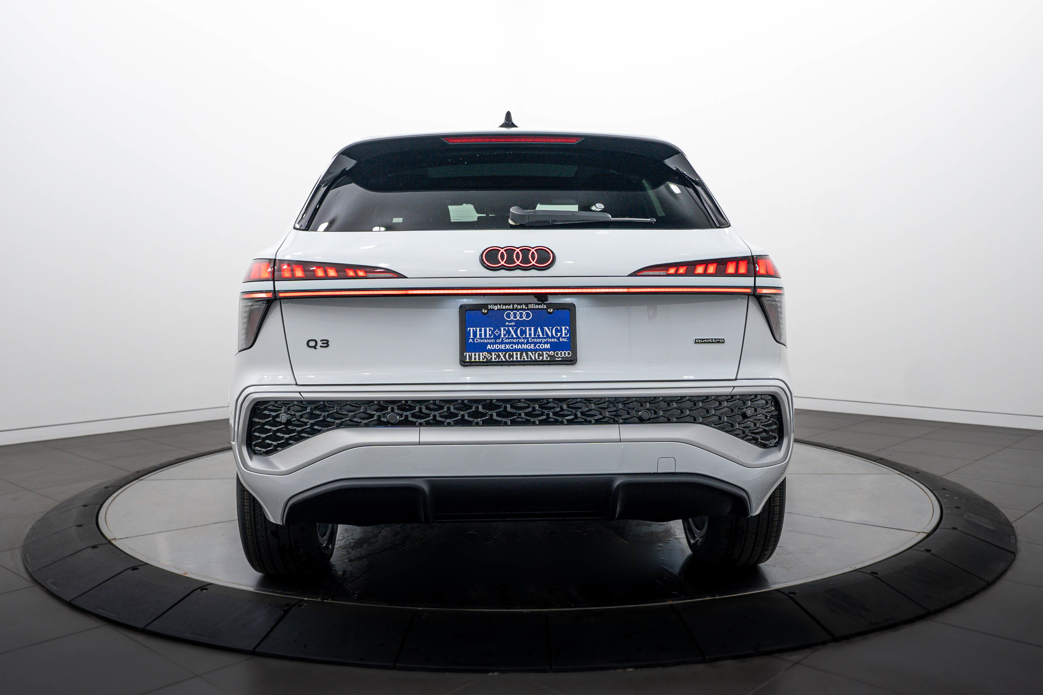 New 2026 Audi Q3 quattro 2.0T AWD/4WD image 20
