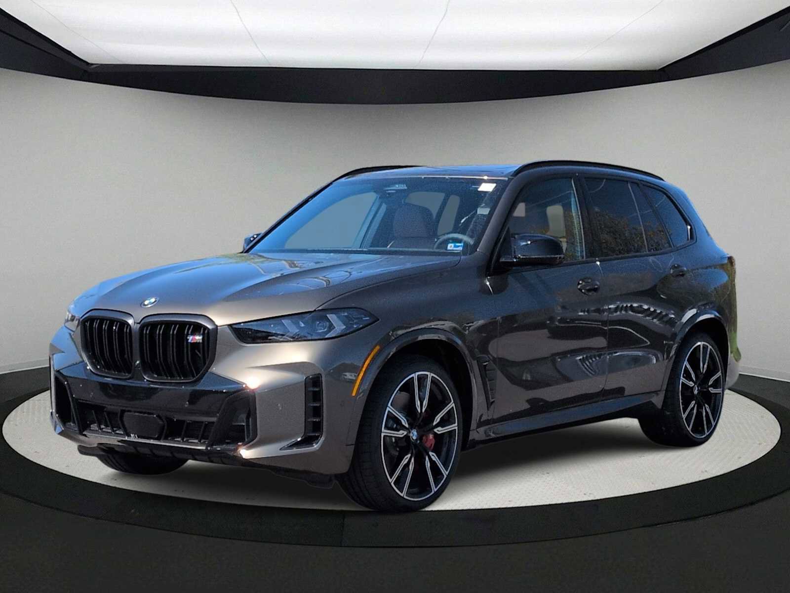 New 2026 BMW X5 M60i w/ Executive Package image 4