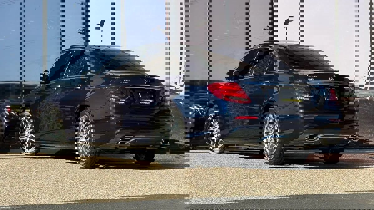 Used 2018 Mercedes-Benz E 300 image 8