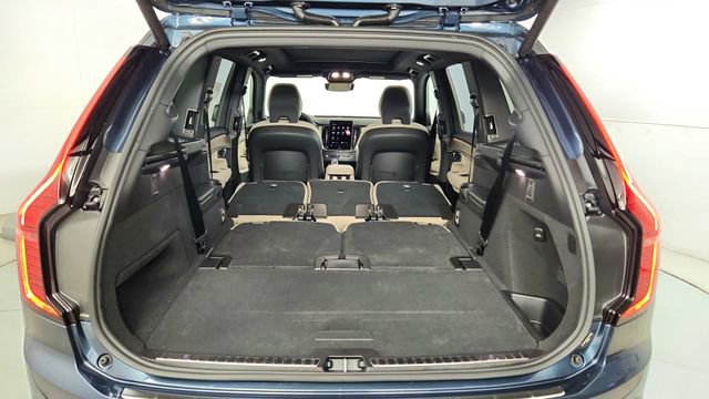 Used 2026 Volvo XC90 B6 Plus w/ Protection Package AWD/4WD image 44