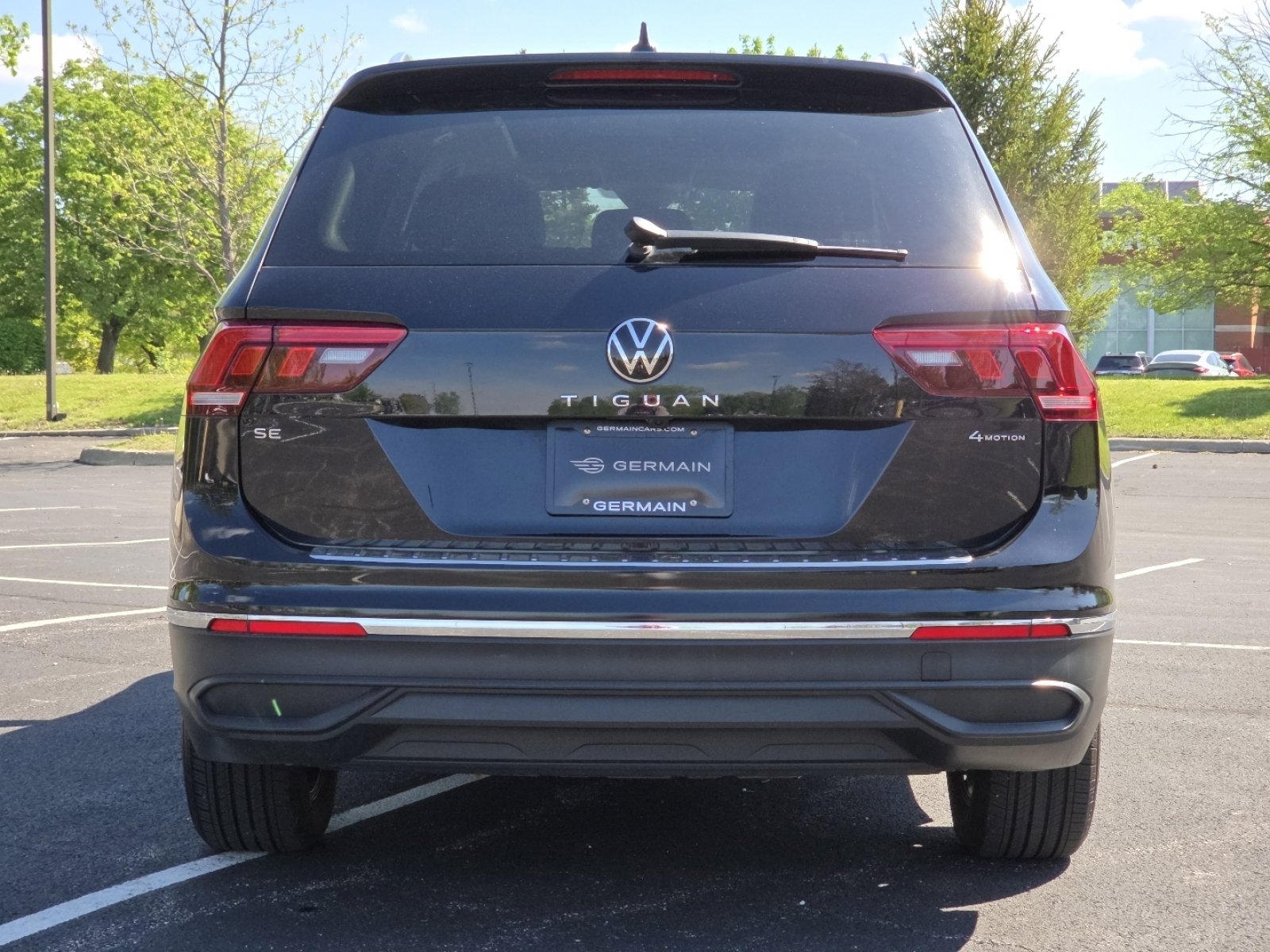 Used 2023 Volkswagen Tiguan SE AWD/4WD image 21