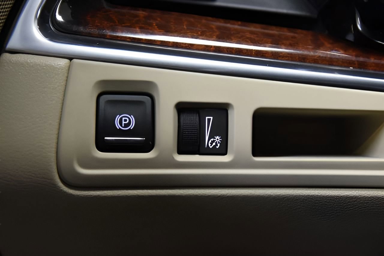 Used 2017 Cadillac XT5 Luxury w/ Driver Awareness Package image 23