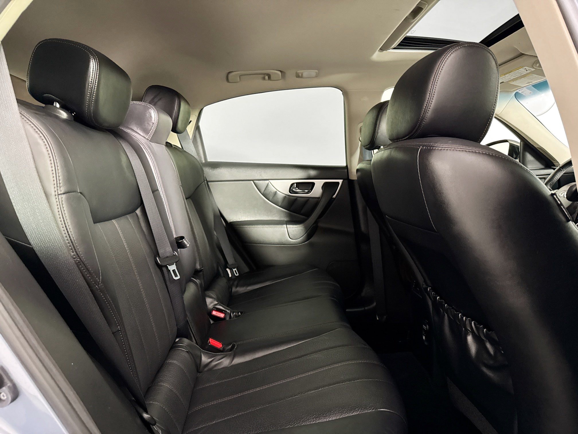 Used 2017 INFINITI QX70 AWD image 38