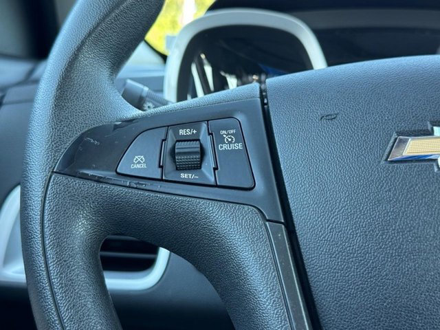 Used 2017 Chevrolet Equinox LS FWD image 16