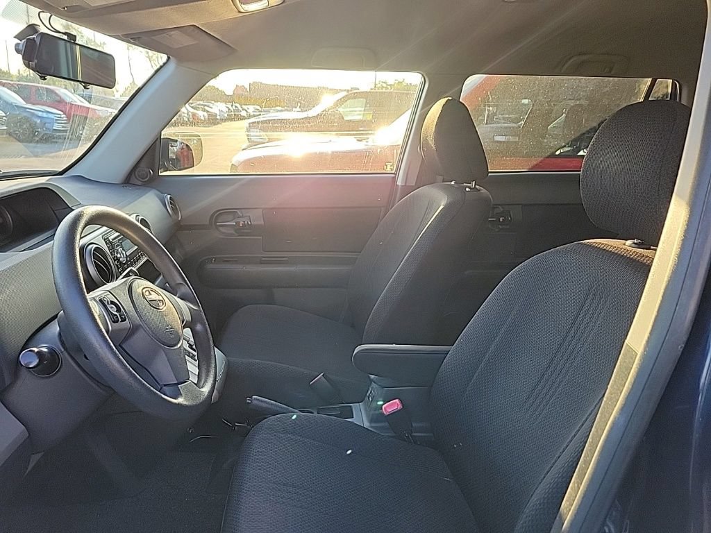 Used 2008 Scion xB FWD image 6