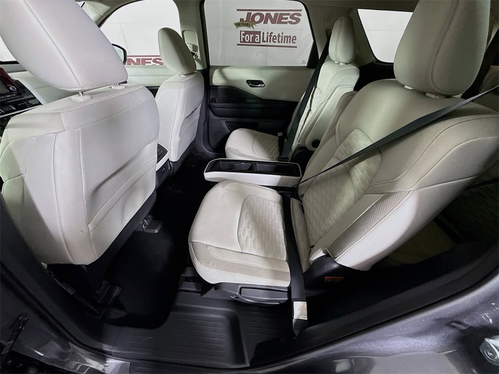 Certified 2022 Nissan Pathfinder SV w/ SV Premium Package image 28