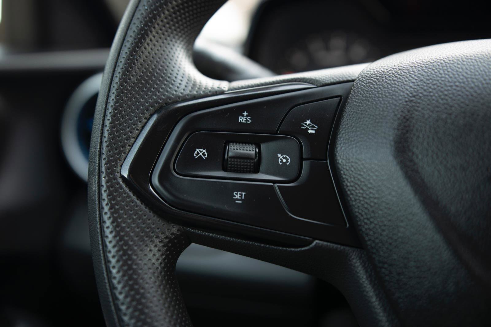 Used 2024 Chevrolet Trax LS w/ LS Convenience Package image 6