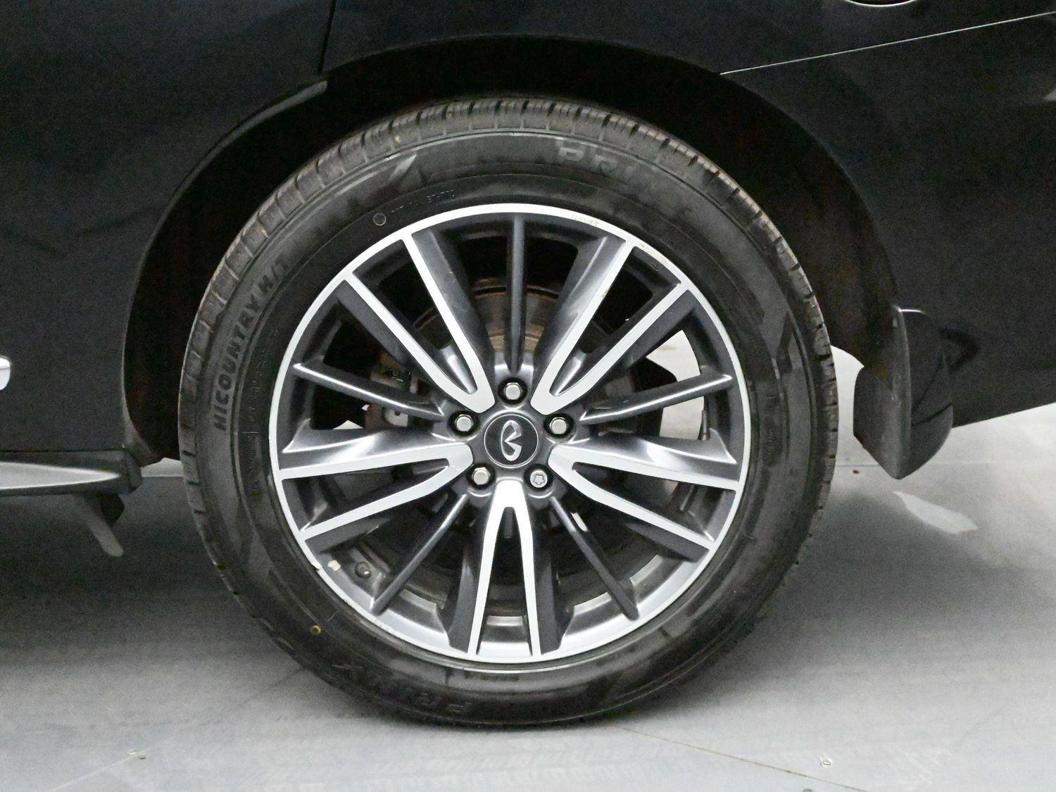 Used 2020 INFINITI QX60 Luxe w/ Sensory Package AWD/4WD image 12