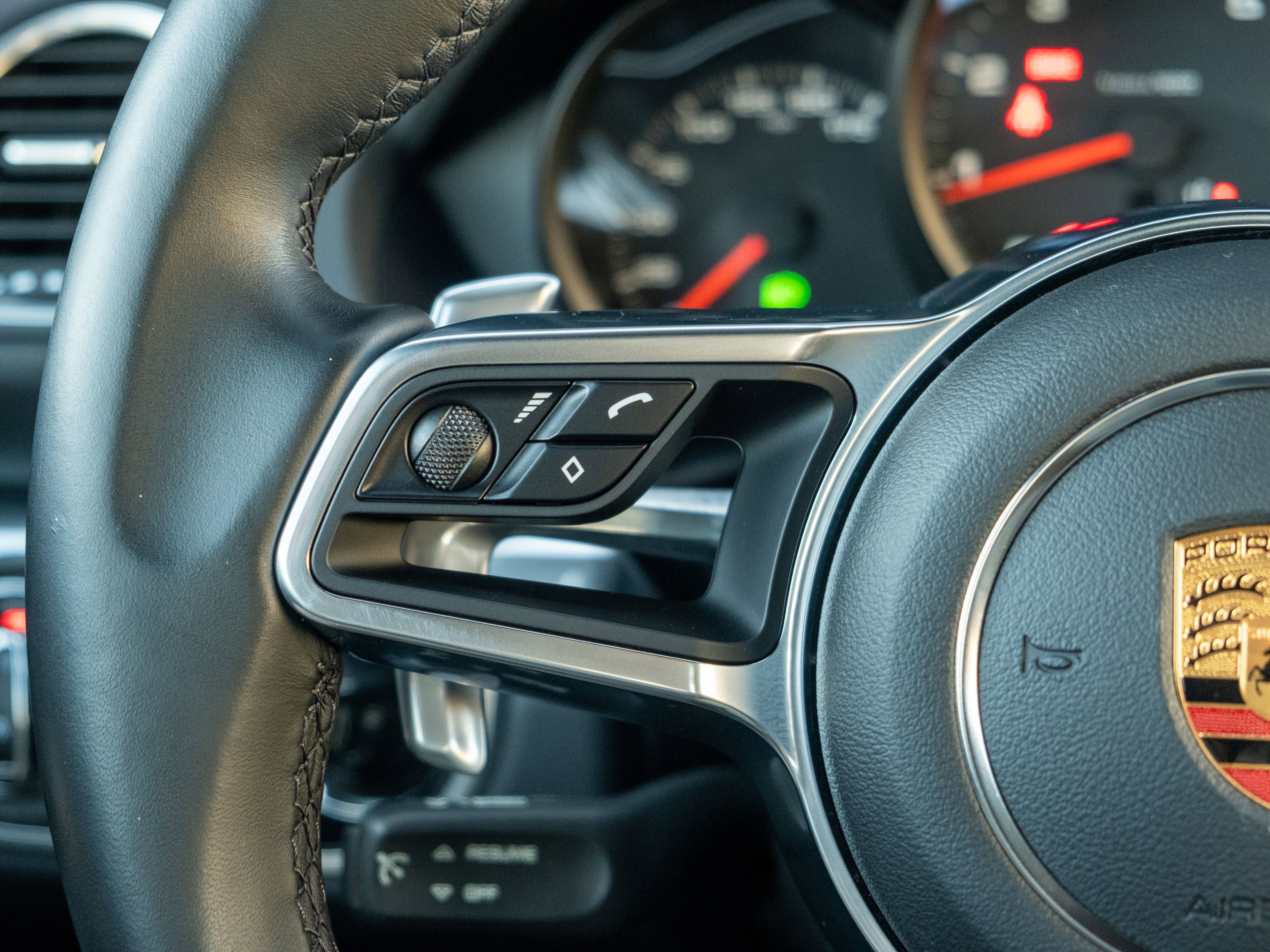 Certified 2018 Porsche 718 Cayman image 20