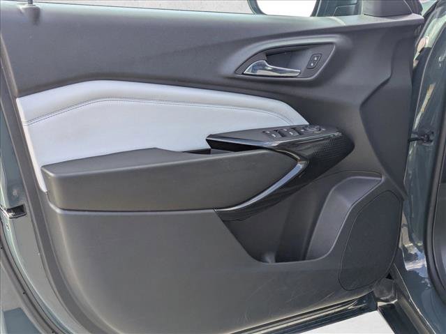 Used 2025 Chevrolet Trax LT image 10