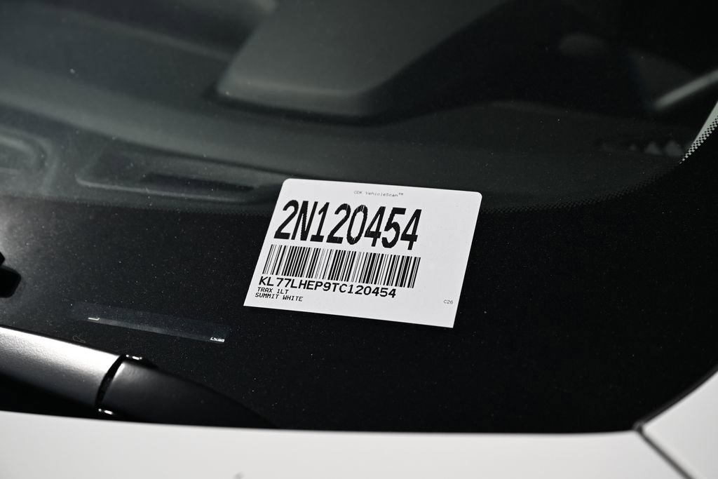 New 2026 Chevrolet Trax LT w/ LPO, Blackout Package FWD image 36