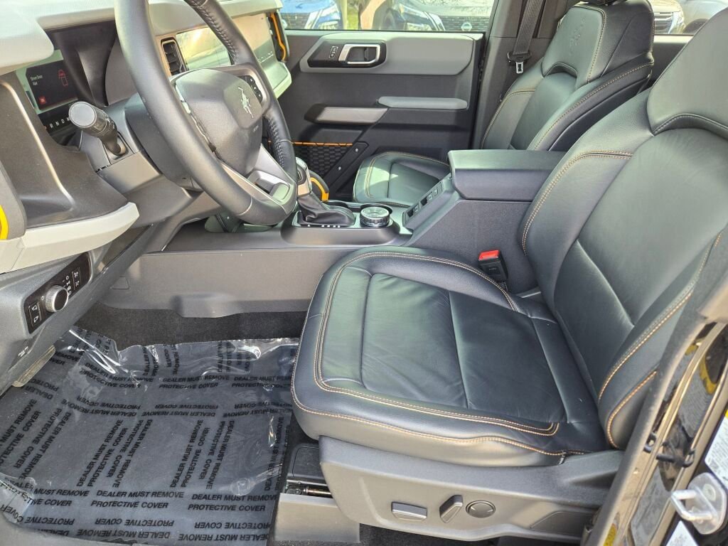 Used 2023 Ford Bronco Badlands image 17