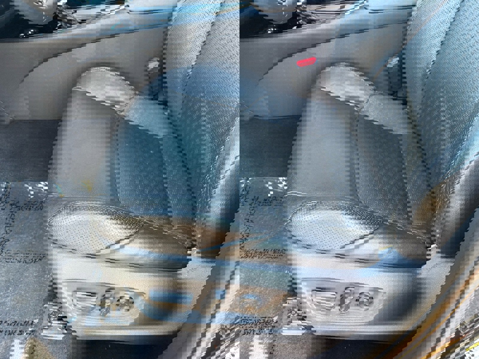 Used 2020 Toyota C-HR Limited image 15