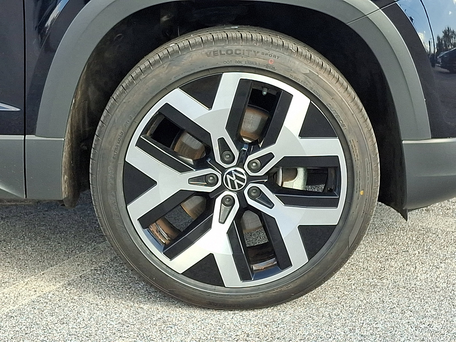 Used 2022 Volkswagen Taos SEL image 9