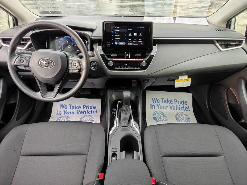 Used 2026 Toyota Corolla LE w/ LE Premium Package image 21