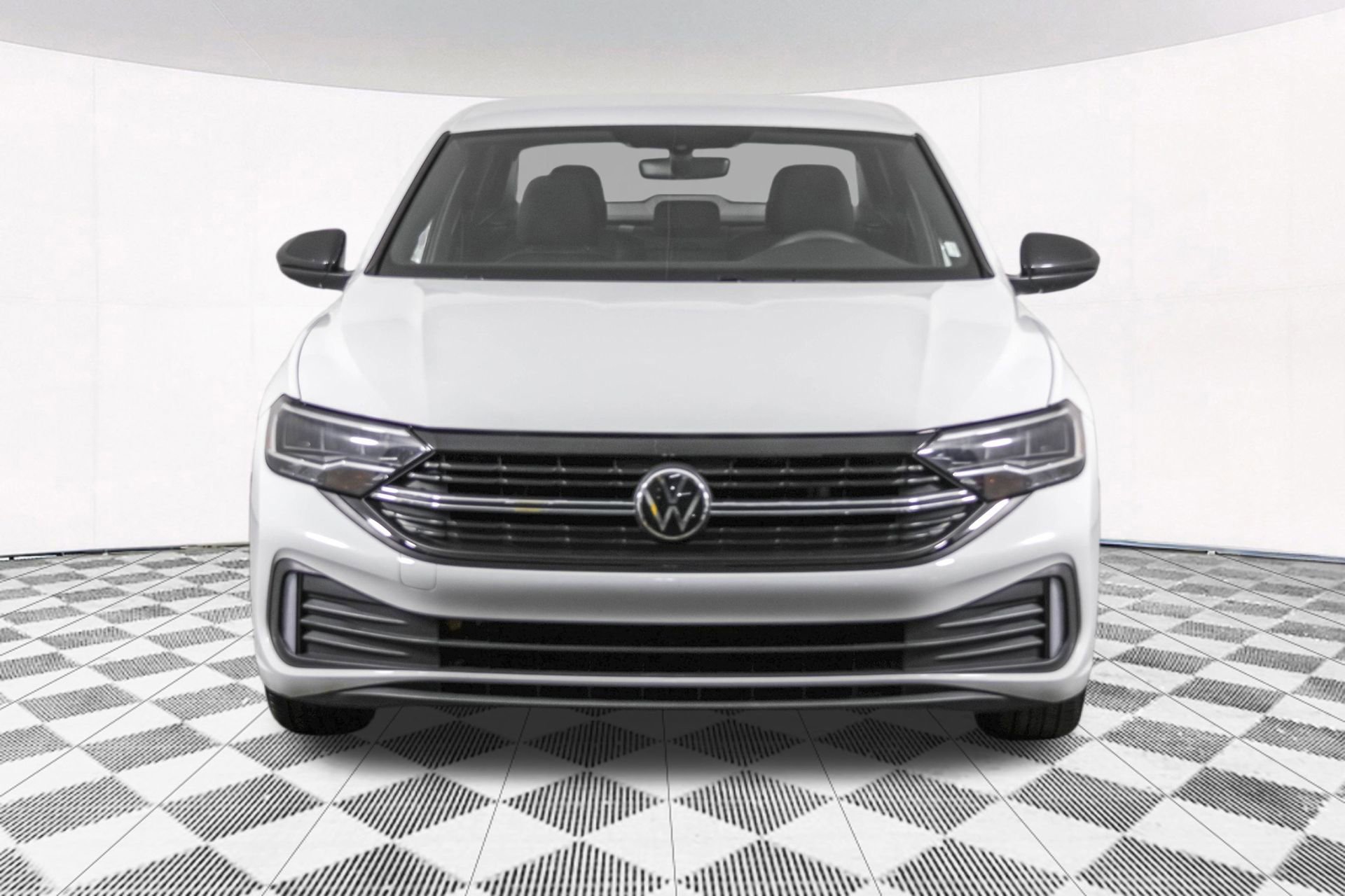 Used 2023 Volkswagen Jetta Sport image 9