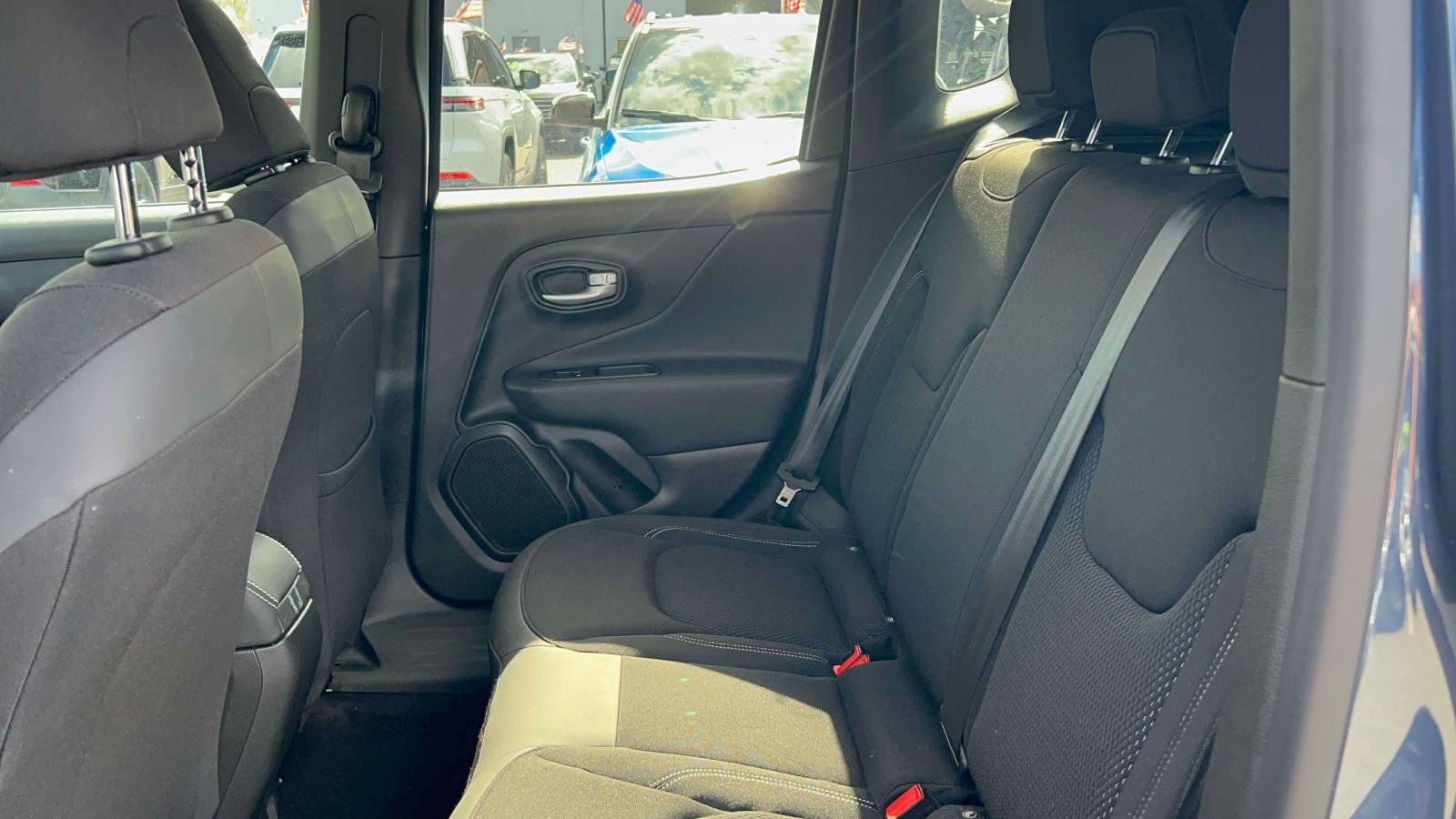 Used 2023 Jeep Renegade Altitude image 11