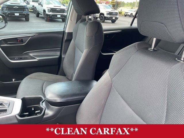 Used 2022 Toyota RAV4 LE image 8