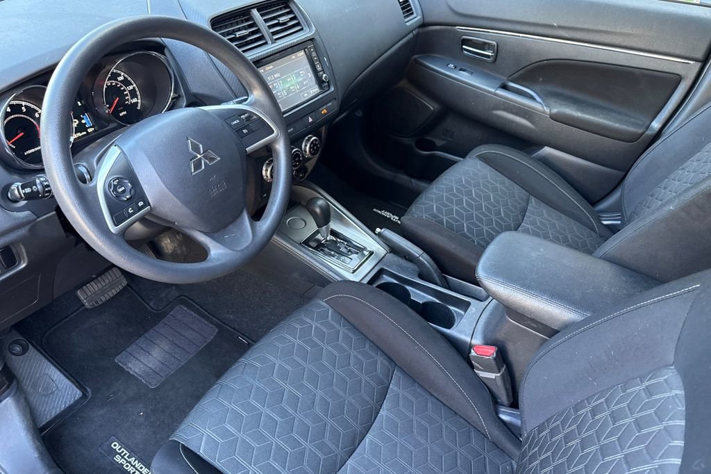 Used 2022 Mitsubishi Outlander Sport ES FWD image 3