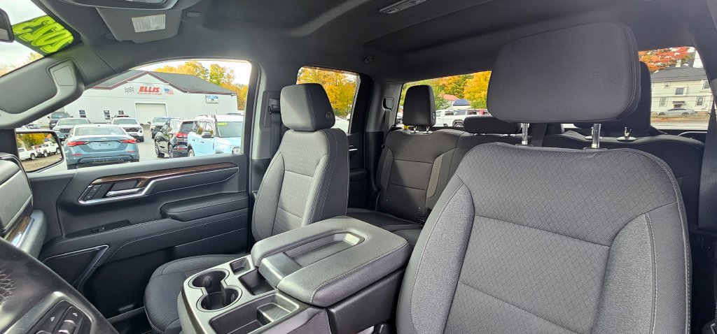 Used 2023 Chevrolet Silverado 1500 LT AWD/4WD image 18
