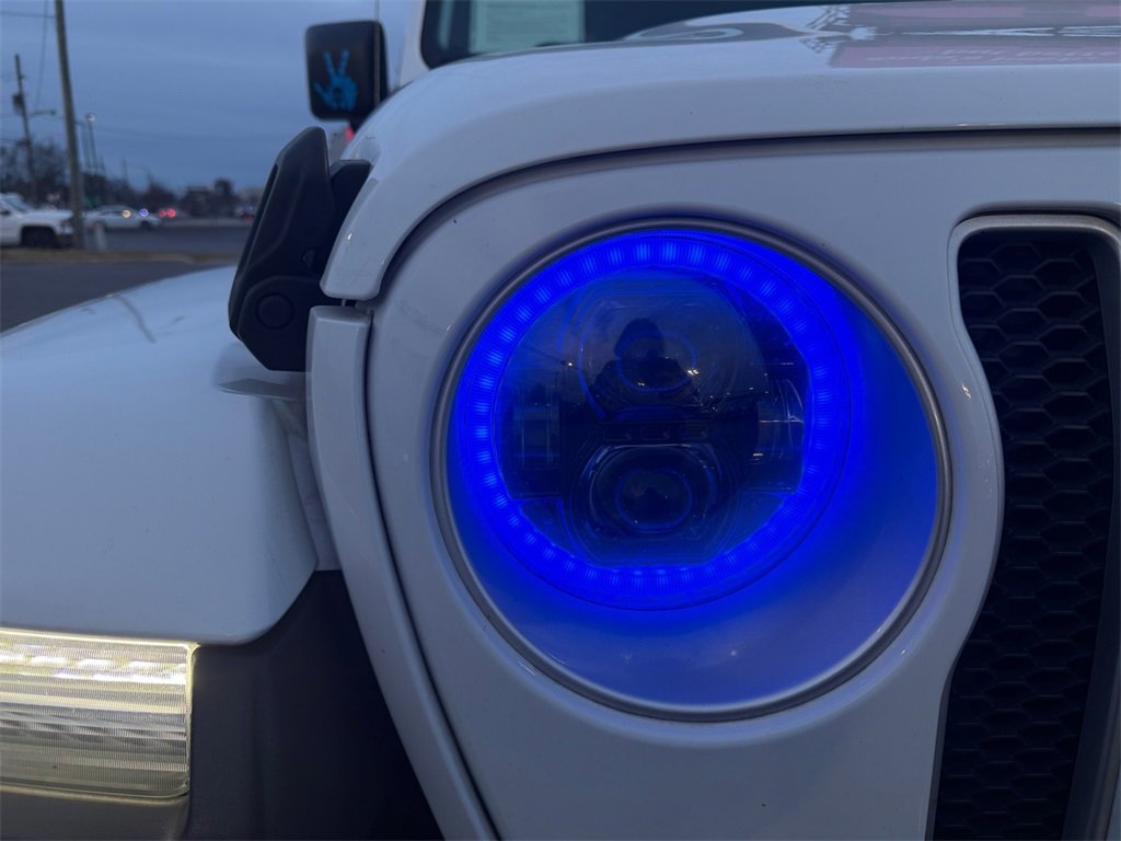 Used 2020 Jeep Wrangler Unlimited Sahara image 32