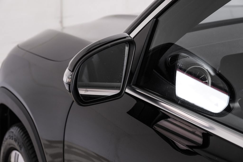 Used 2024 Mercedes-Benz EQB 250+ w/ Winter Package image 39