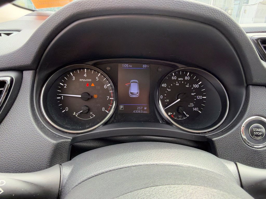 Used 2021 Nissan Rogue Sport SV w/ Technology Package AWD/4WD image 16