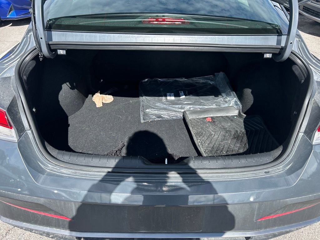 Used 2025 Hyundai Elantra Sport image 30