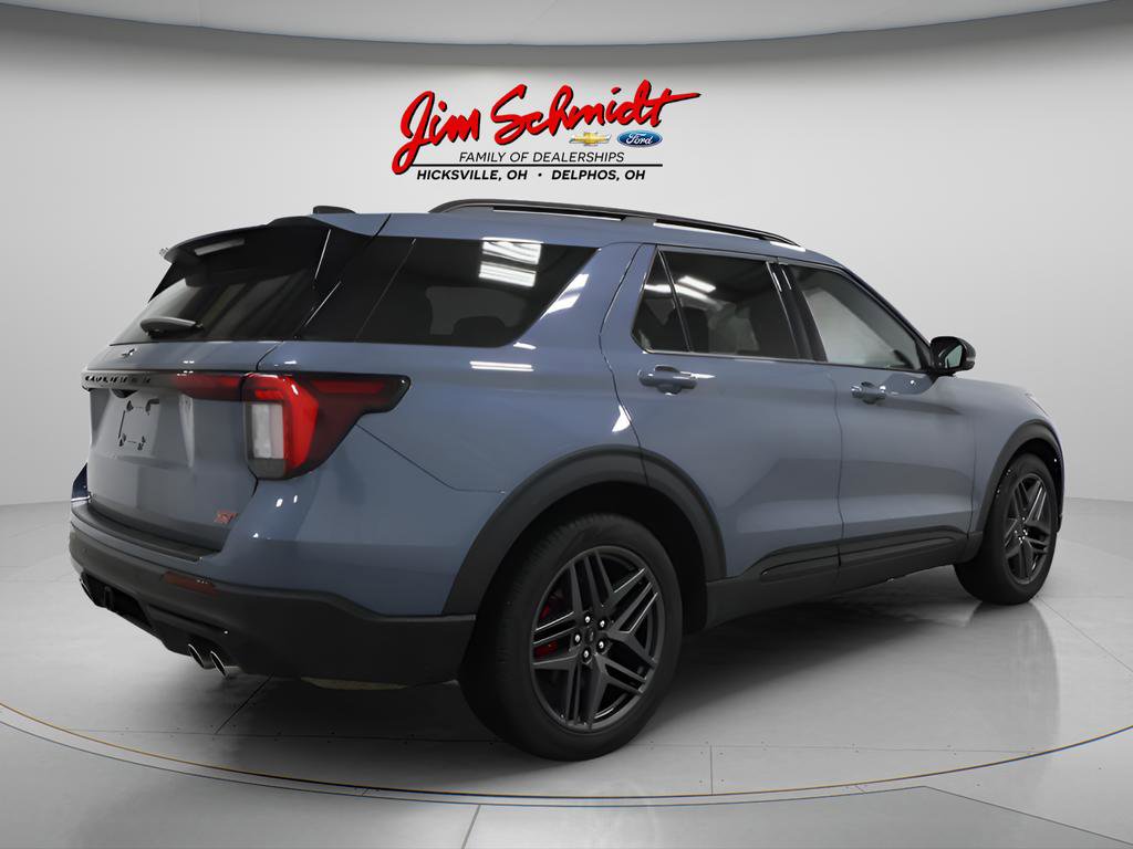 Used 2025 Ford Explorer ST image 6