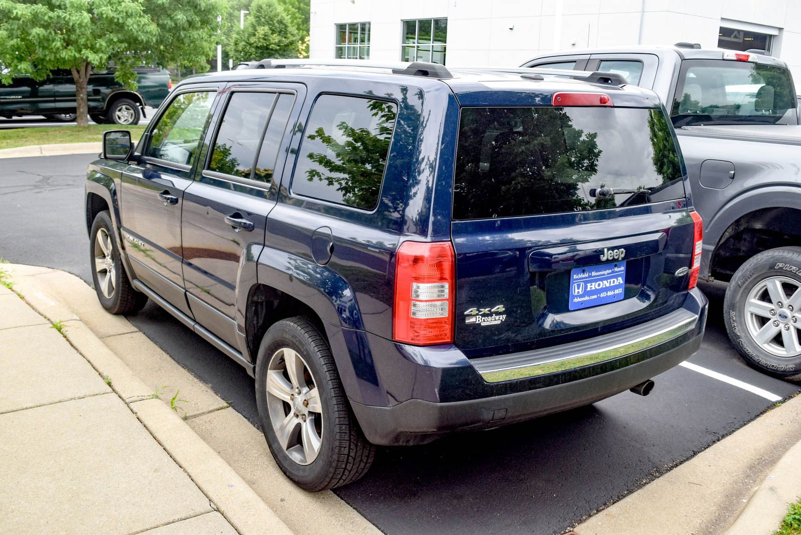 Used 2016 Jeep Patriot High Altitude AWD/4WD image 17