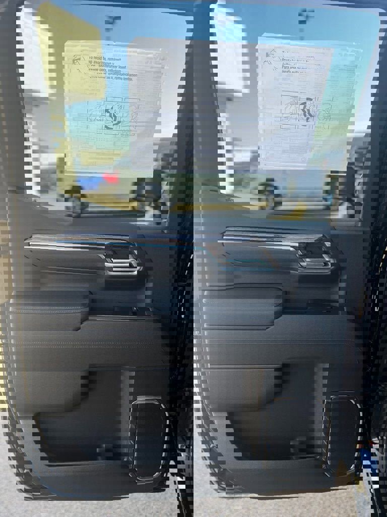 New 2025 GMC Sierra 1500 Elevation image 17