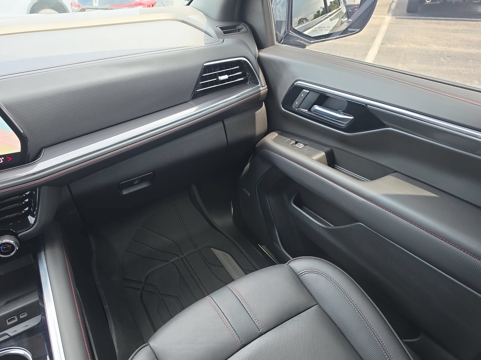 Used 2025 Chevrolet Tahoe RST w/ Comfort Package RWD image 12
