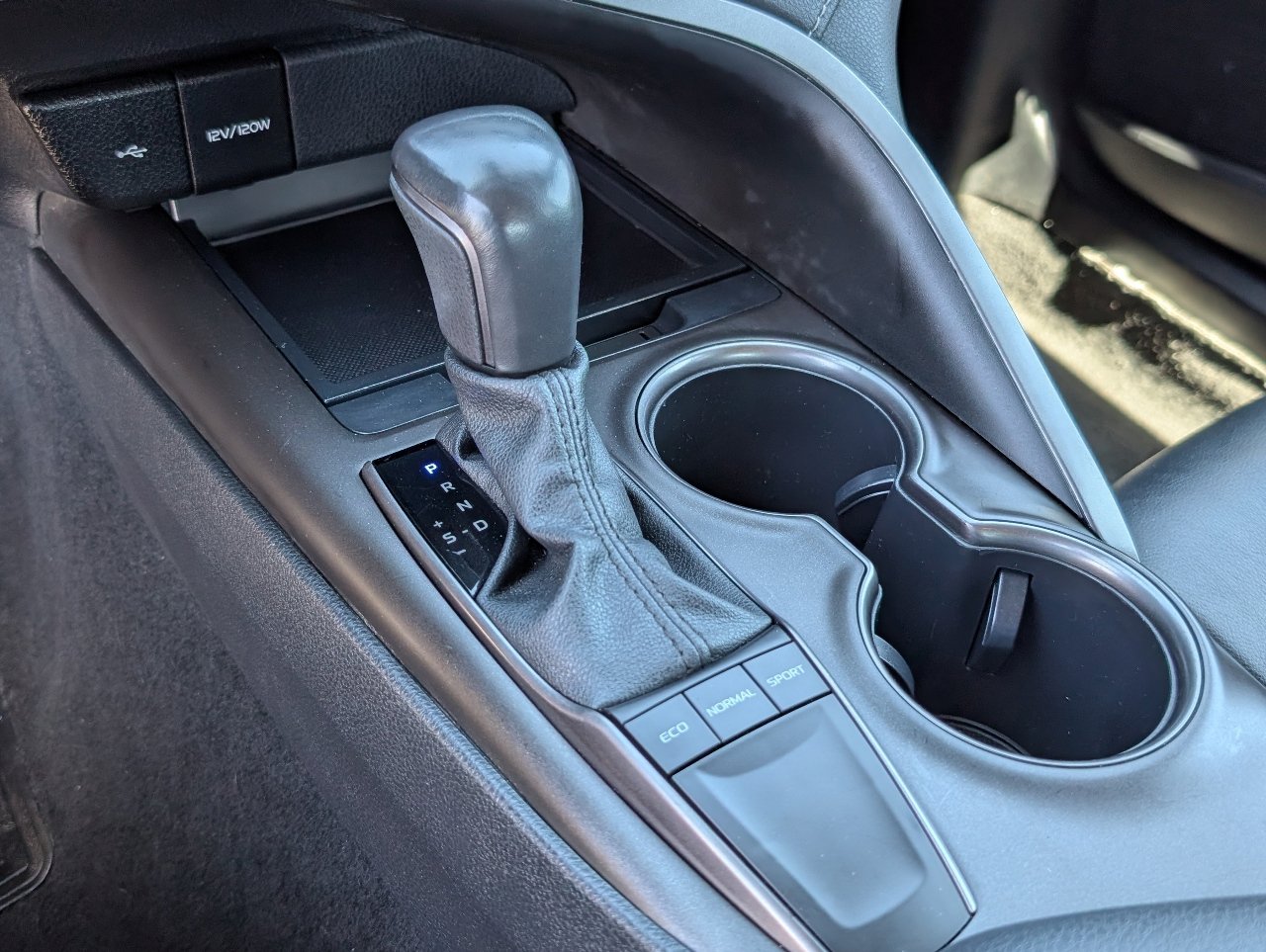 Used 2023 Toyota Camry SE image 16