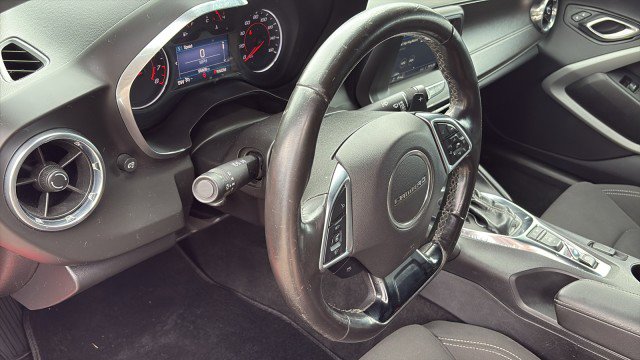 Used 2019 Chevrolet Camaro LT image 9