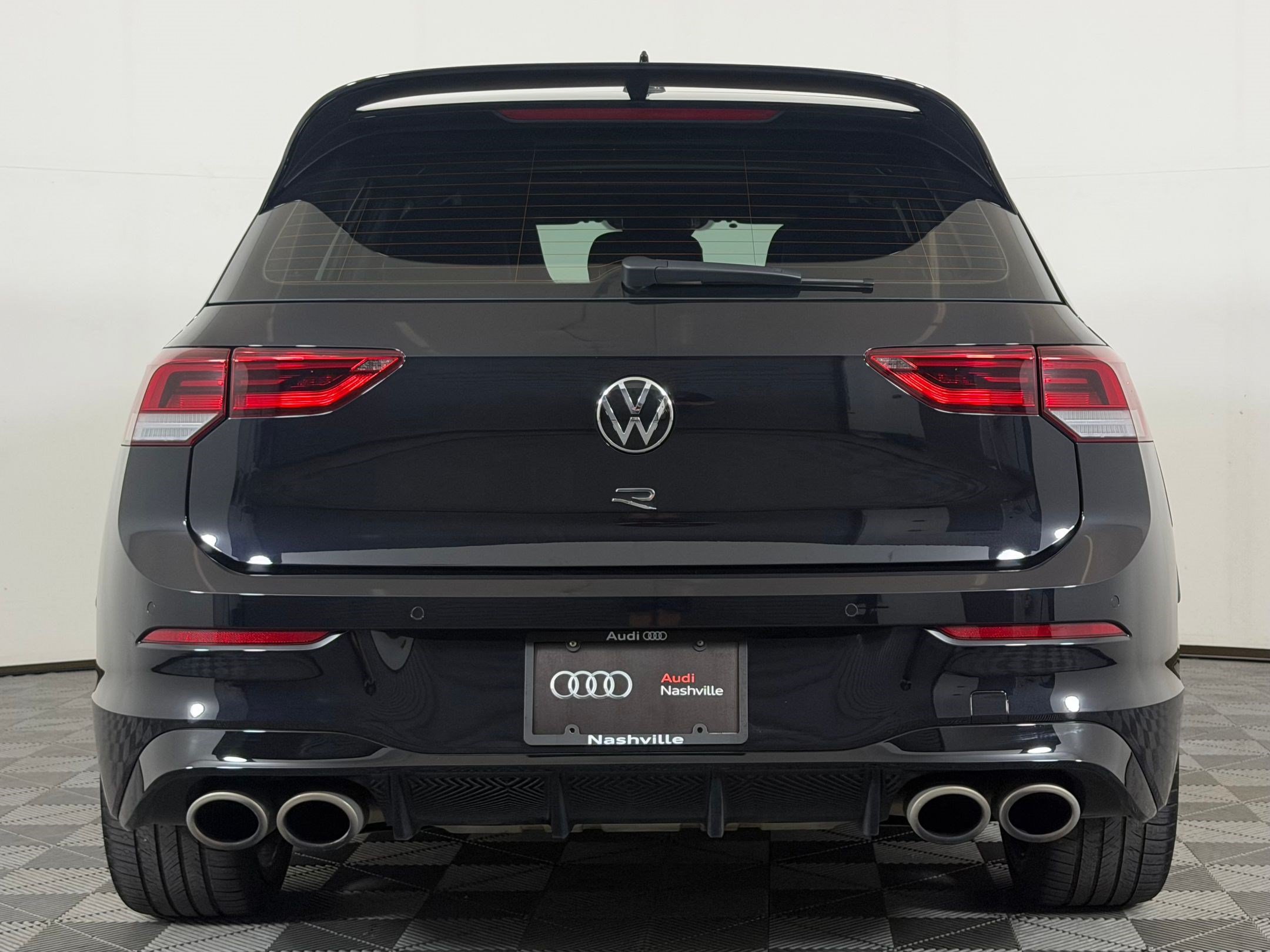 Used 2023 Volkswagen Golf R AWD/4WD image 9