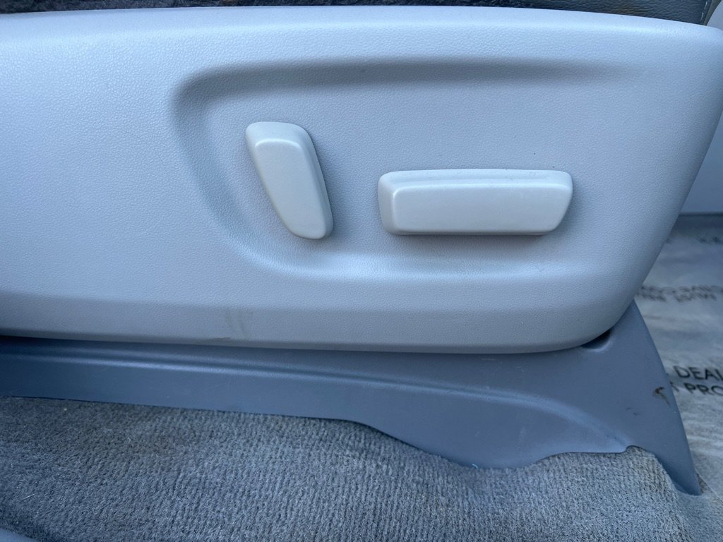 Used 2014 Toyota Sienna Limited w/ Limited Premium Package image 35